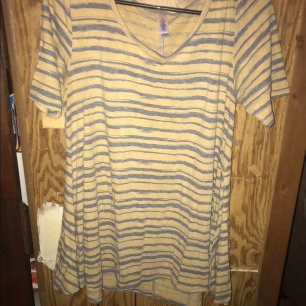Lularoe shirt